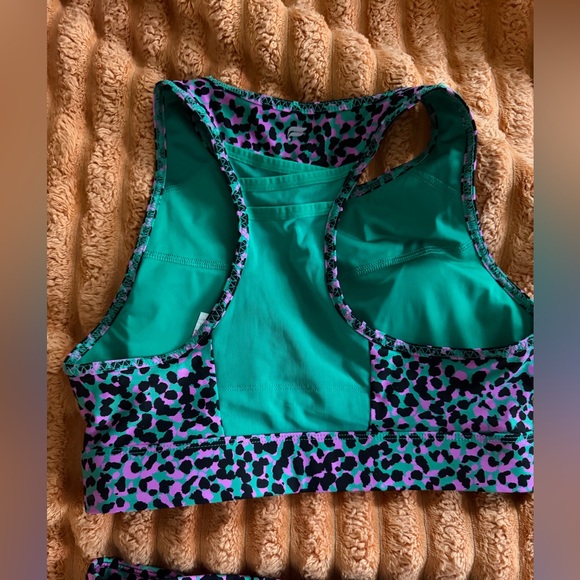 Fabletics Leopard Print Set - Picture 4 of 5